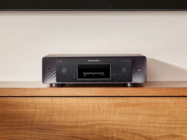 Marantz CD 50n Black on a wooden console
