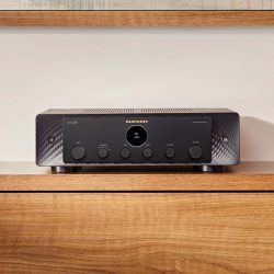 Marantz MODEL 50 Black on a wooden console